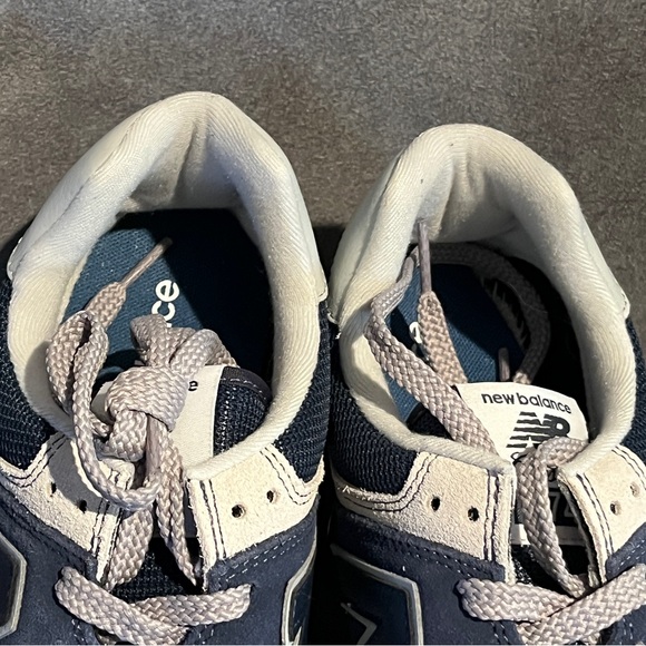 New Balance Men’s Sneakers 574 Navy Size 8.5 US - Picture 9 of 14